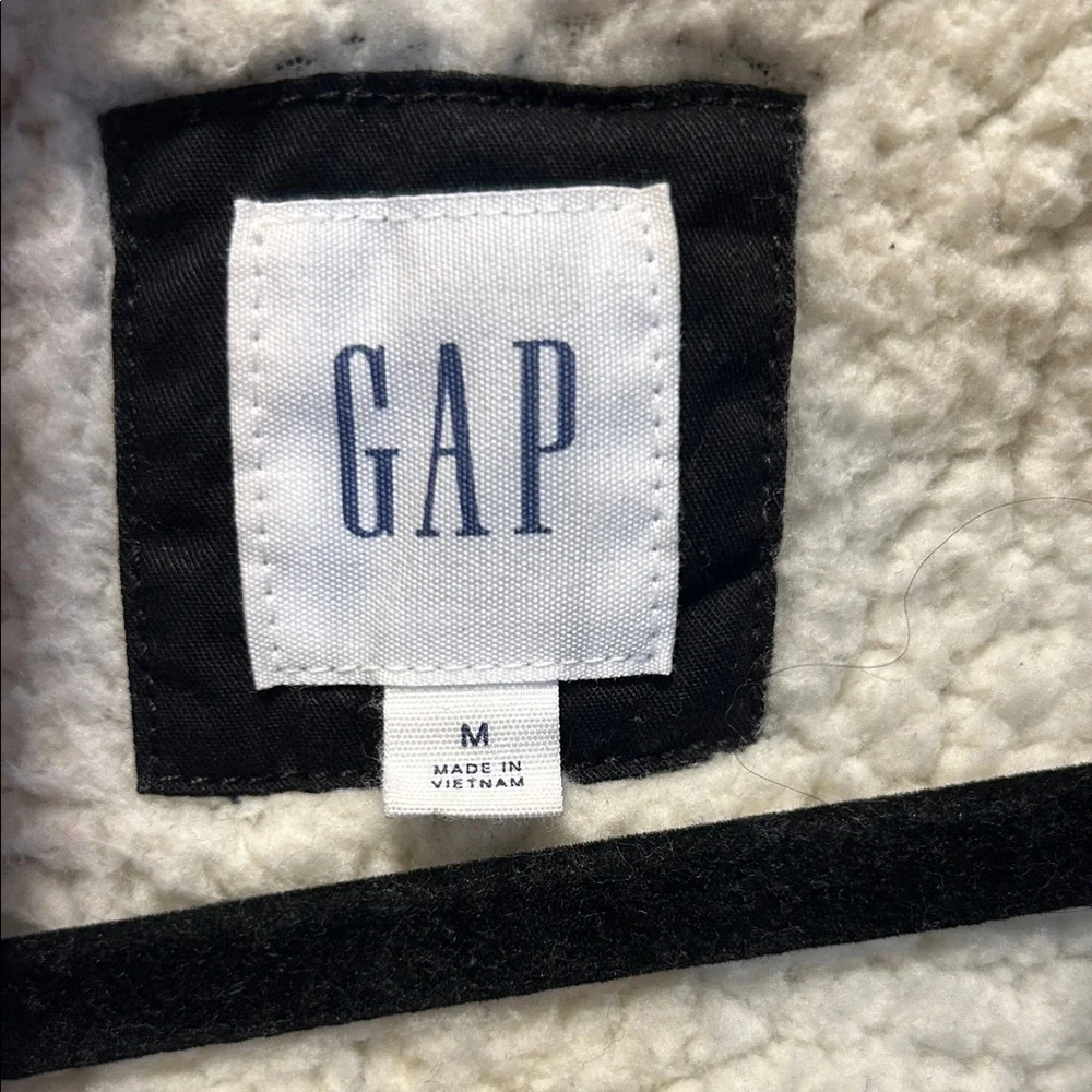 GAP Black and White Fleece Jacket - Picture 2 of 5